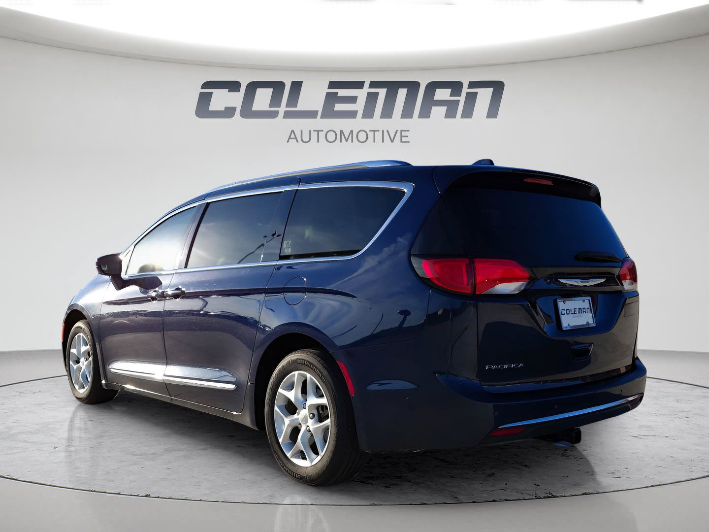 Used 2017 Chrysler Pacifica Touring-L Plus w/ Advanced Safetytec Group FWD image 3