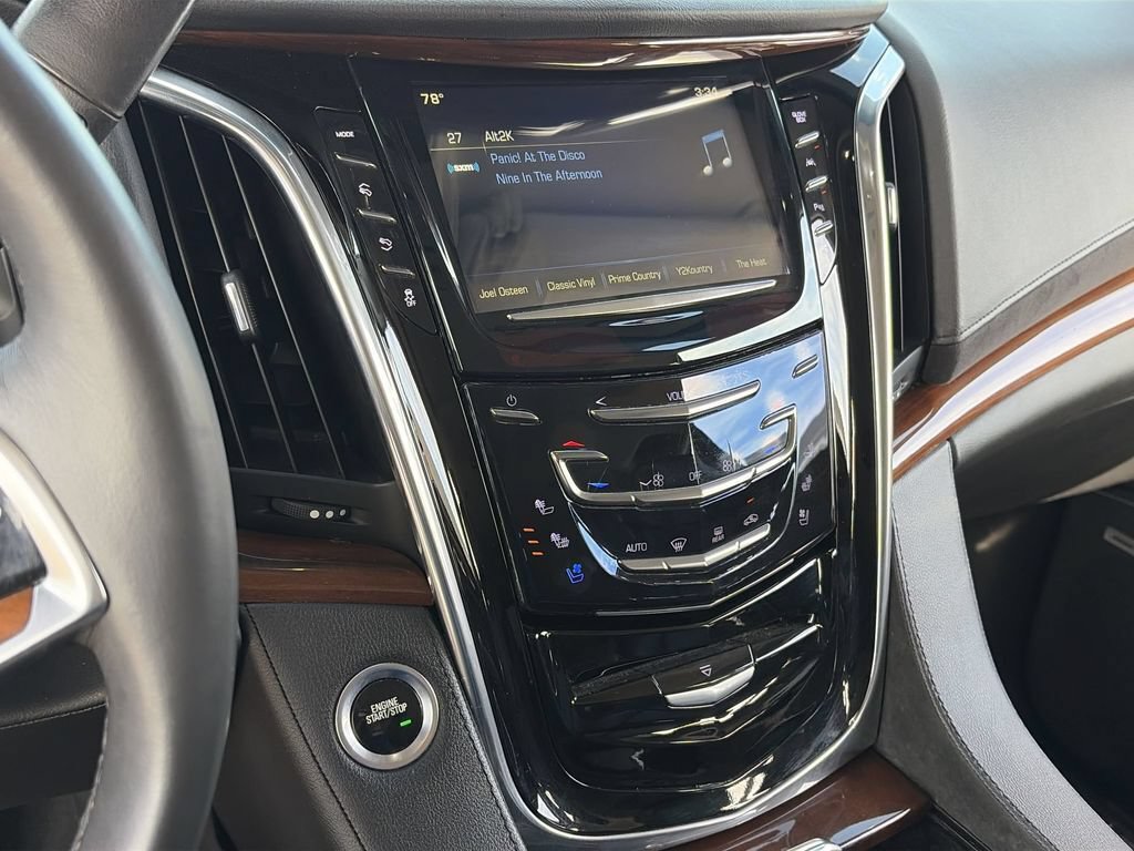 Used 2017 Cadillac Escalade Premium Luxury AWD/4WD image 19