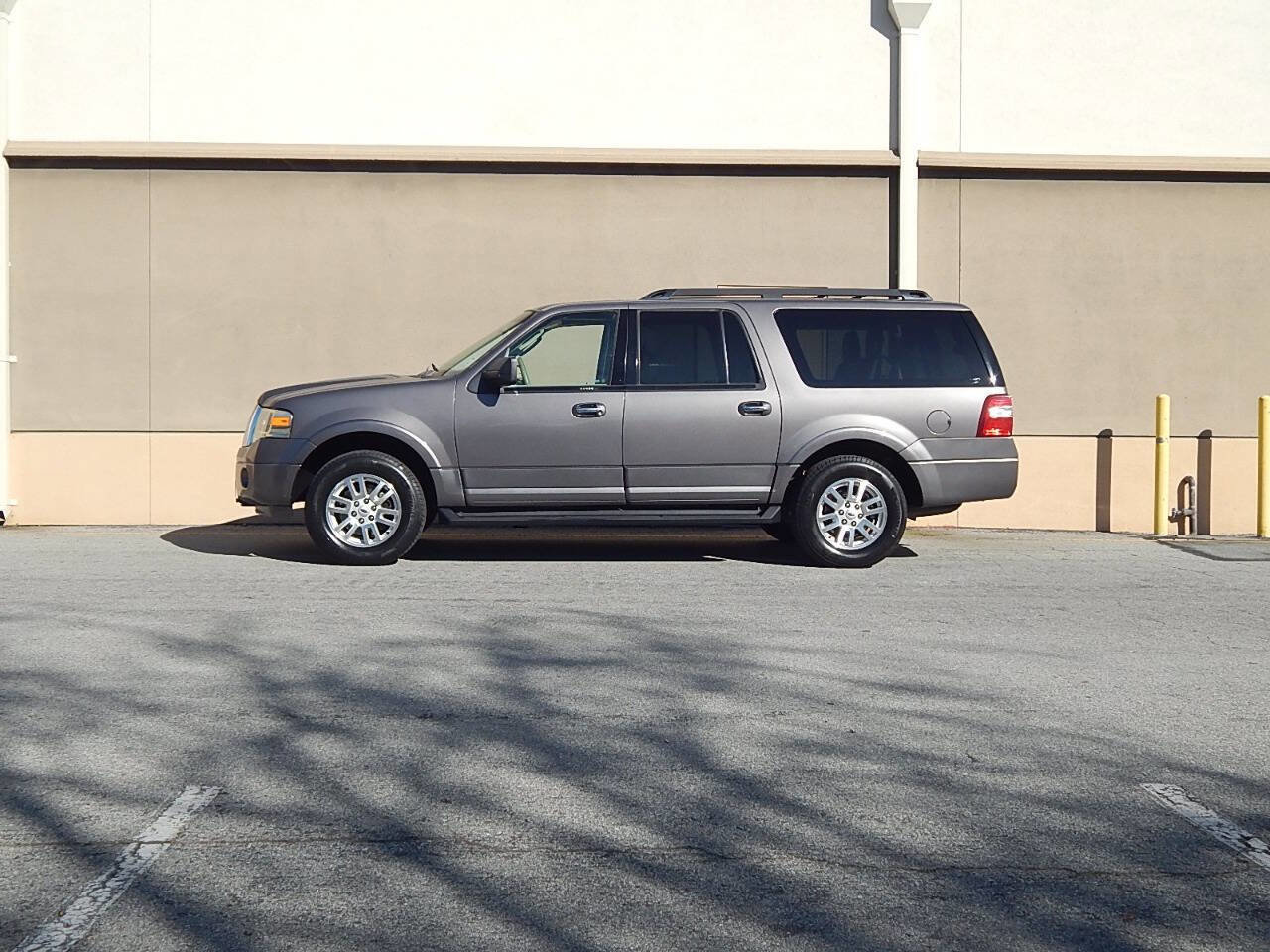 Used 2014 Ford Expedition EL XLT w/ Leather Seating Package image 7