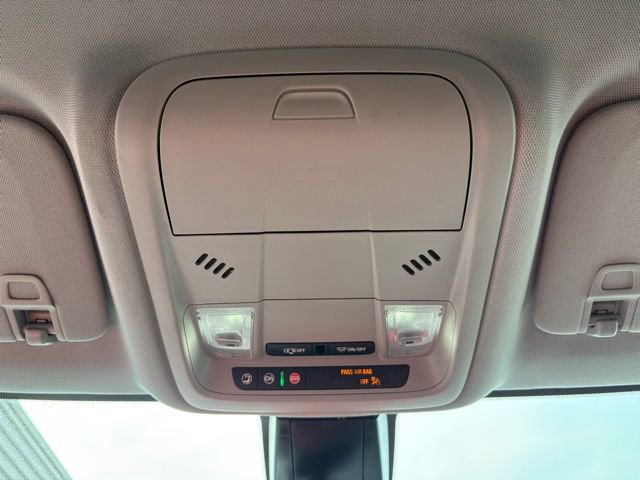 Used 2025 Chevrolet Blazer LT FWD image 23