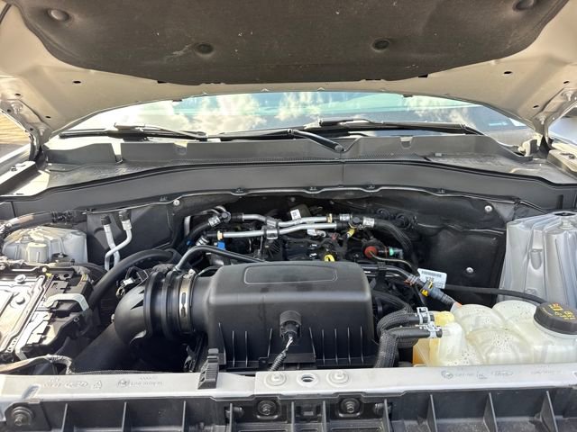 Used 2023 Ford Explorer XLT w/ Equipment Group 202A image 25
