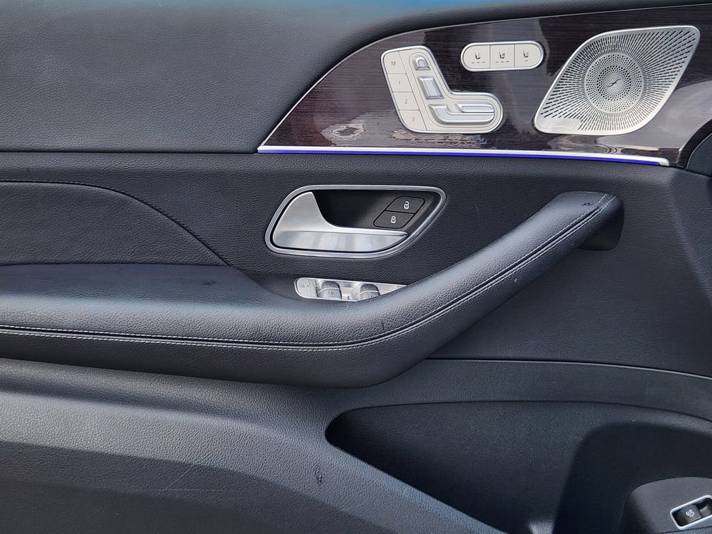 Used 2023 Mercedes-Benz GLS 450 4MATIC image 22