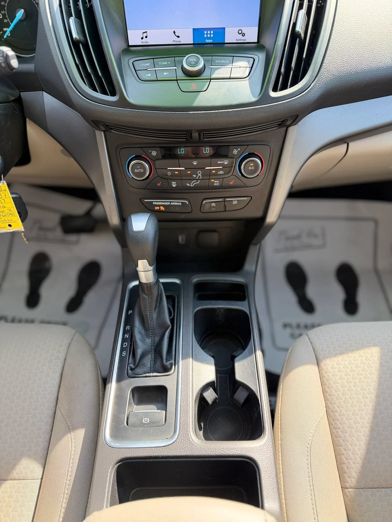 Used 2017 Ford Escape SE w/ Equipment Group 201A FWD image 15