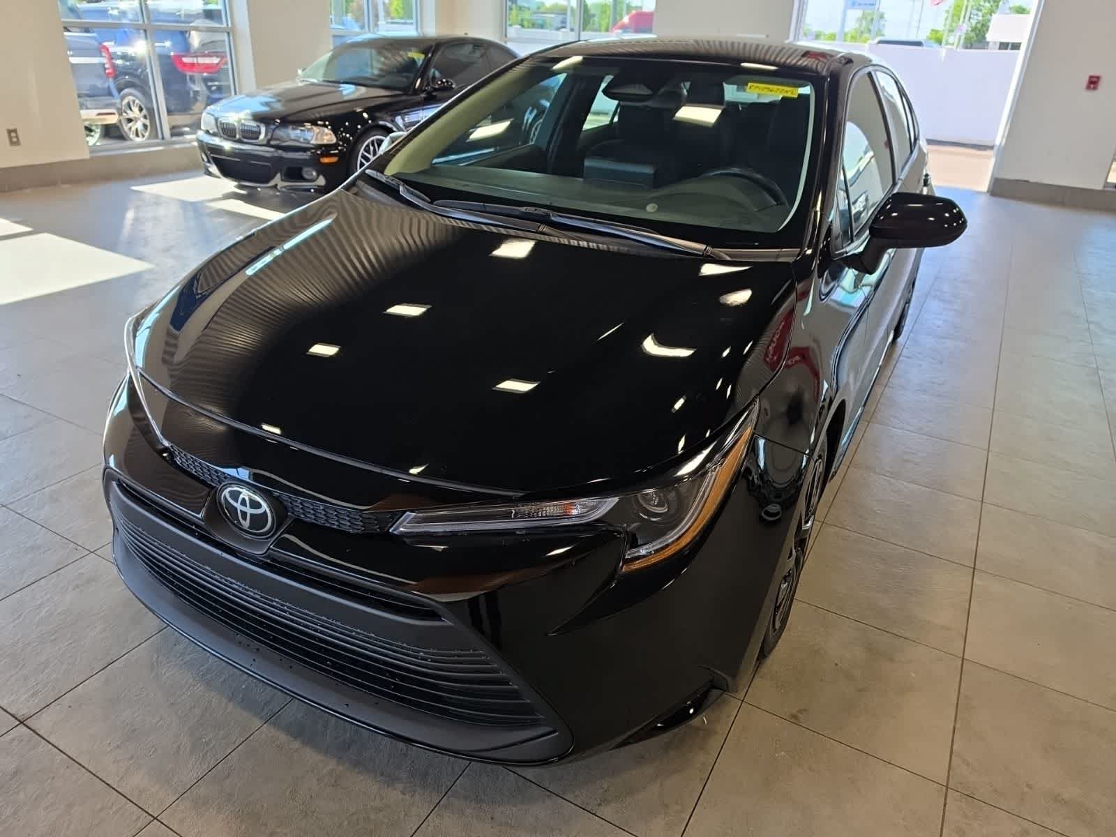 Used 2024 Toyota Corolla LE FWD video 2