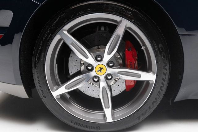 Used 2016 Ferrari California T RWD image 54