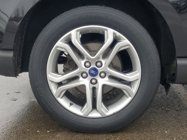 Used 2017 Ford Edge Titanium w/ Technology Package image 9