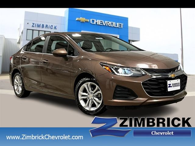 Used 2019 Chevrolet Cruze LT w/ Convenience Package image 1
