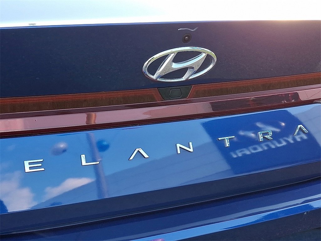 Used 2023 Hyundai Elantra SEL w/ Cargo Package image 30