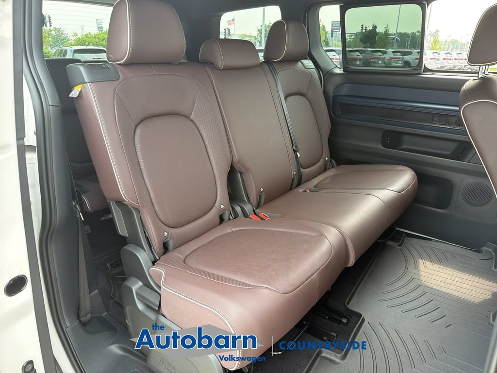 Certified 2025 Volkswagen ID. Buzz Pro S RWD image 24