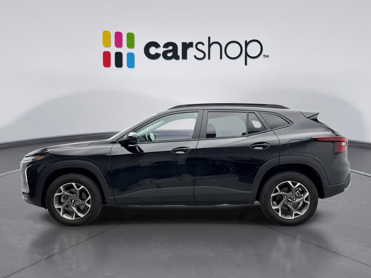 Used 2024 Chevrolet Trax LT w/ Driver Confidence Package image 2