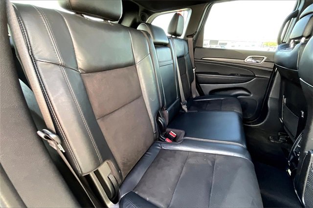 Certified 2022 Jeep Grand Cherokee Laredo X image 29