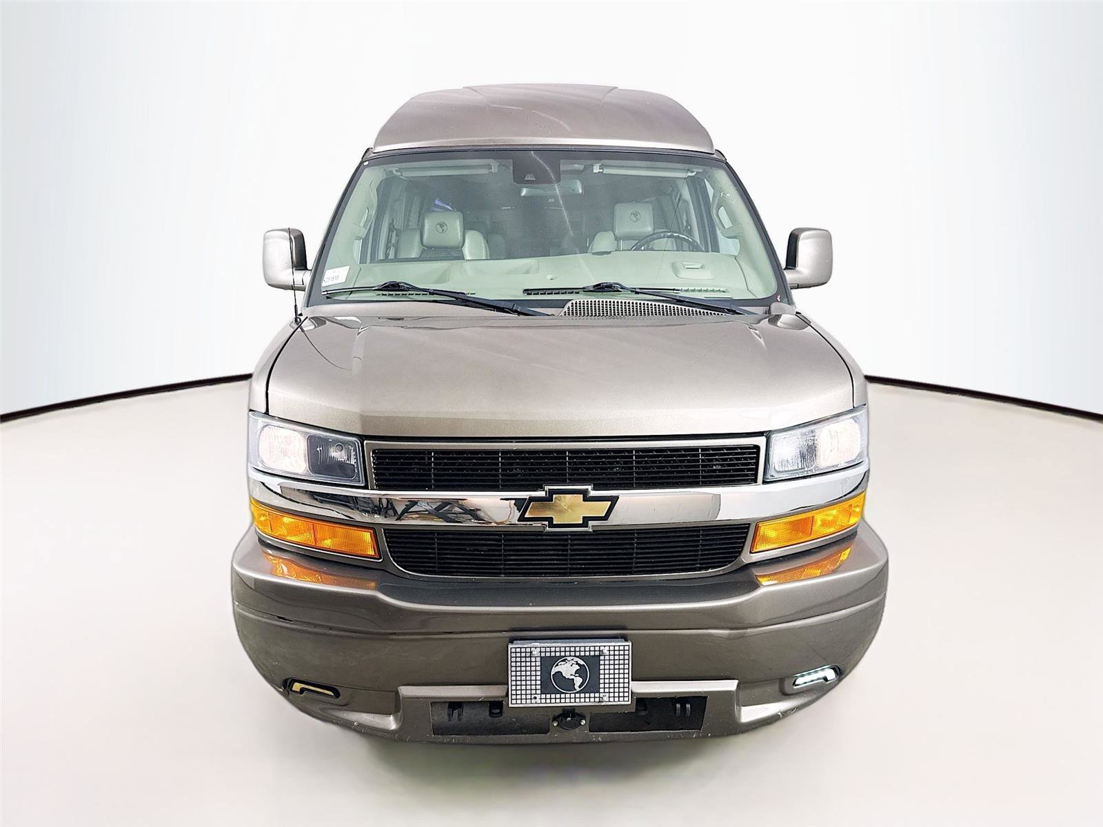 Used 2021 Chevrolet Express 3500 LS w/ Chrome Appearance Package image 10