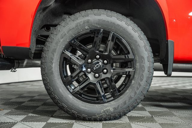 New 2026 Chevrolet Silverado 1500 Custom w/ Turbomax Blackout Package image 20