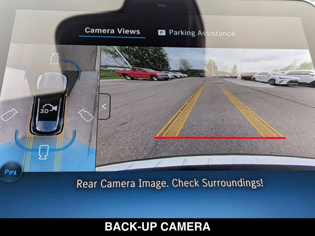Used 2025 Mercedes-Benz GLC 350e 4MATIC image 5