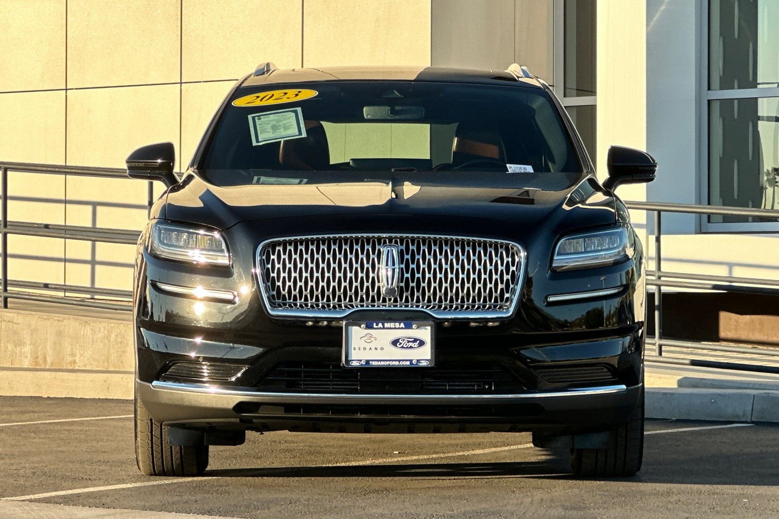 Used 2023 Lincoln Nautilus Reserve w/ Luxury Package image 8