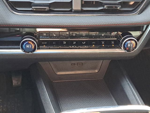 Used 2025 Chevrolet Equinox RS w/ Convenience Package III image 16