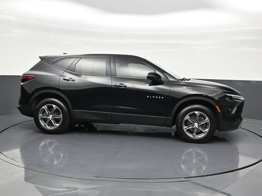 Used 2023 Chevrolet Blazer LT image 7