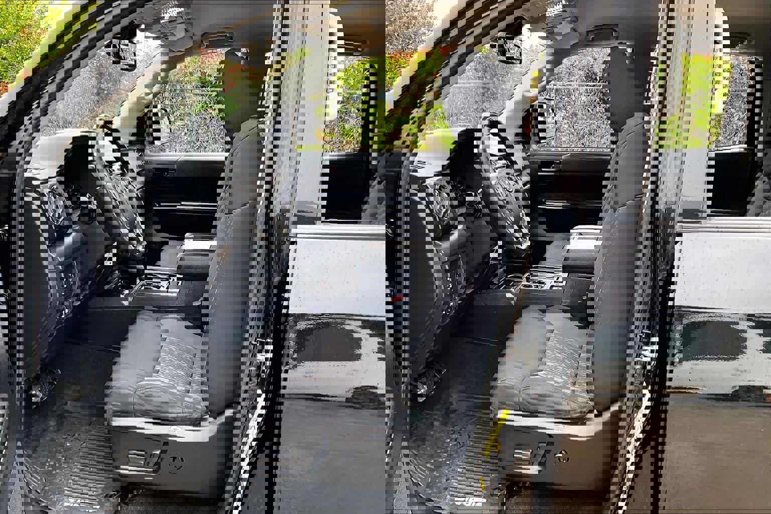 Used 2019 Toyota Tundra SR5 w/ SR5 Upgrade Package AWD/4WD image 8