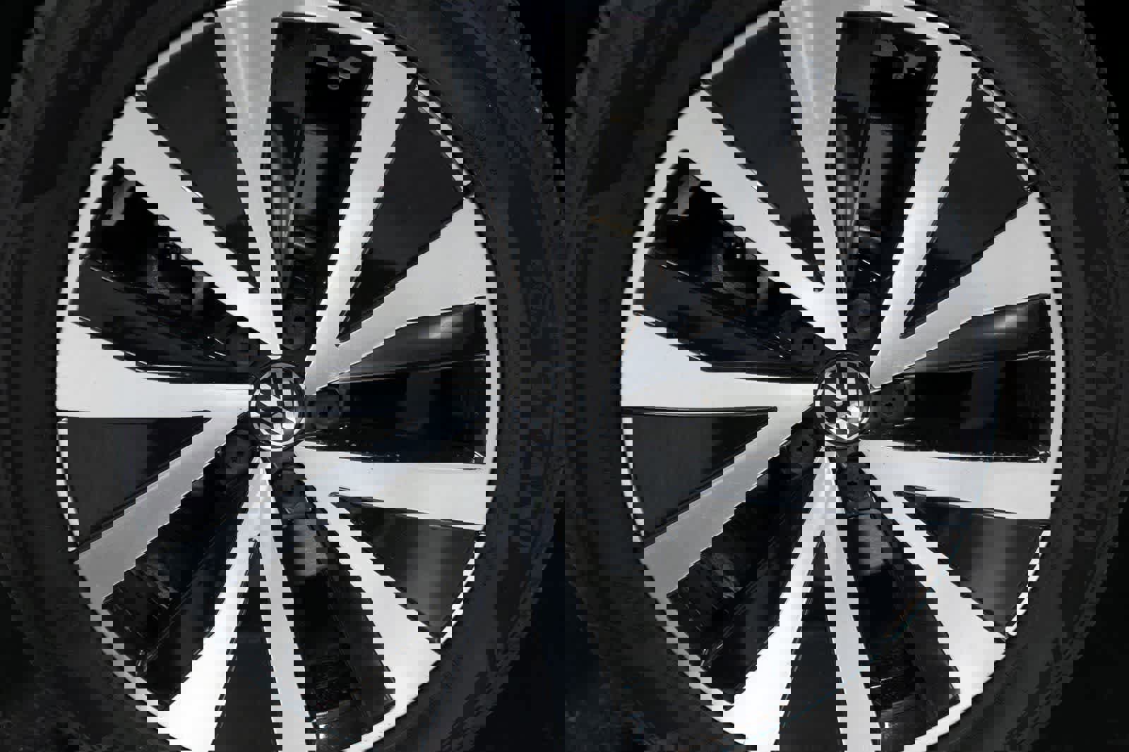 Used 2023 Volkswagen Taos SE image 12