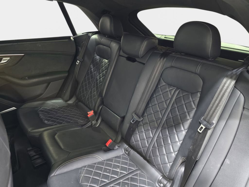 Used 2023 Audi SQ8 Prestige AWD/4WD image 14