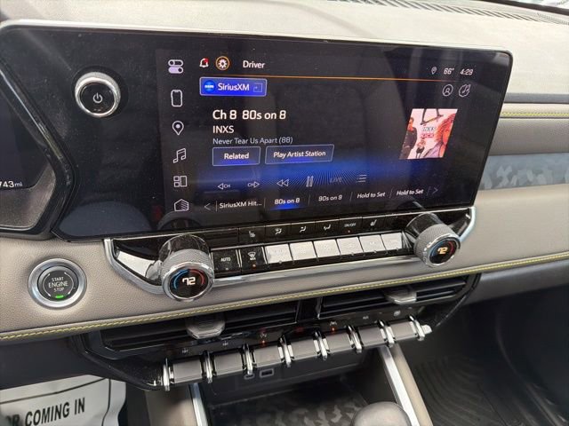 Used 2024 Chevrolet Colorado ZR2 w/ Technology Package AWD/4WD image 28