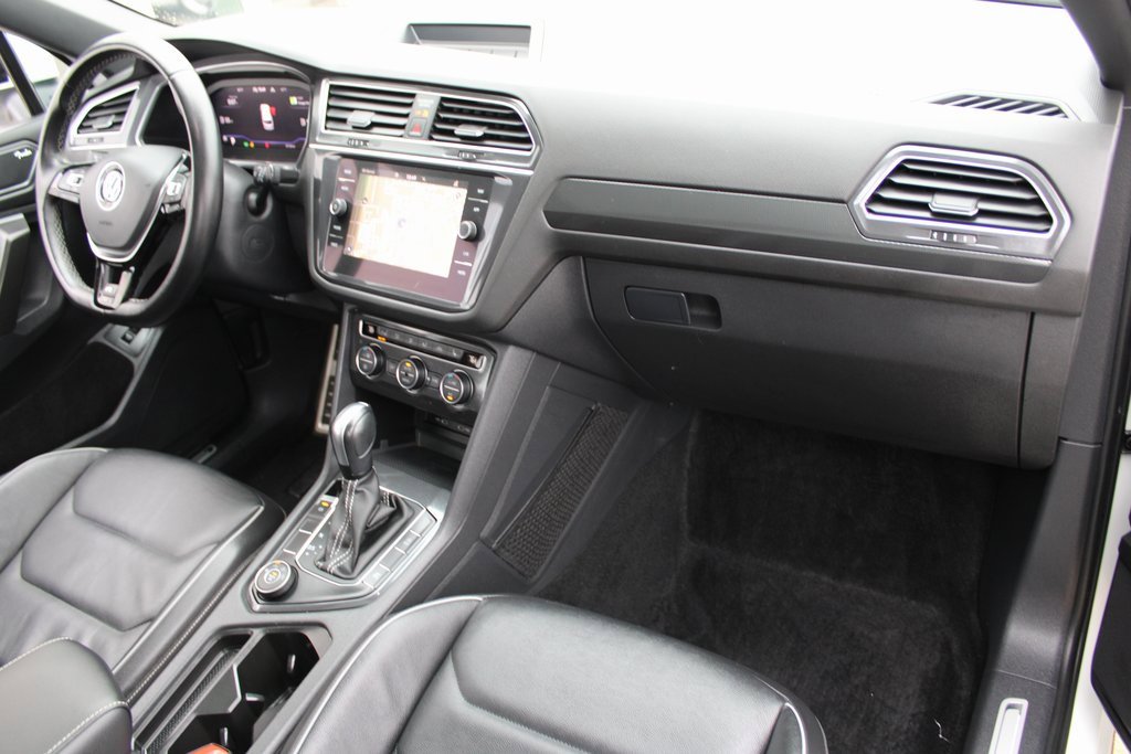 Certified 2021 Volkswagen Tiguan SEL Premium R-Line image 29