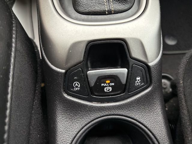 Used 2021 Jeep Compass 80th Special Edition image 39