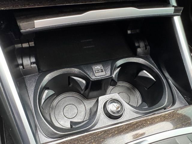 Used 2021 BMW 330e xDrive image 34