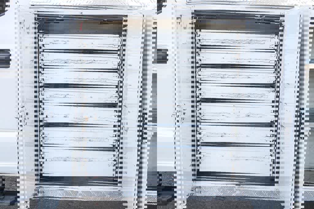 Used 2017 Ford F550 2WD Crew Cab Super Duty image 25