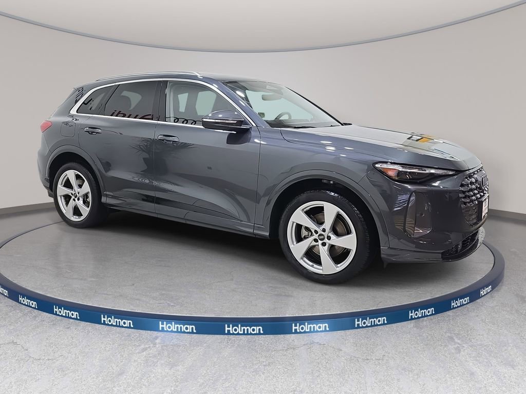 Certified 2025 Audi Q5 Prestige image 5