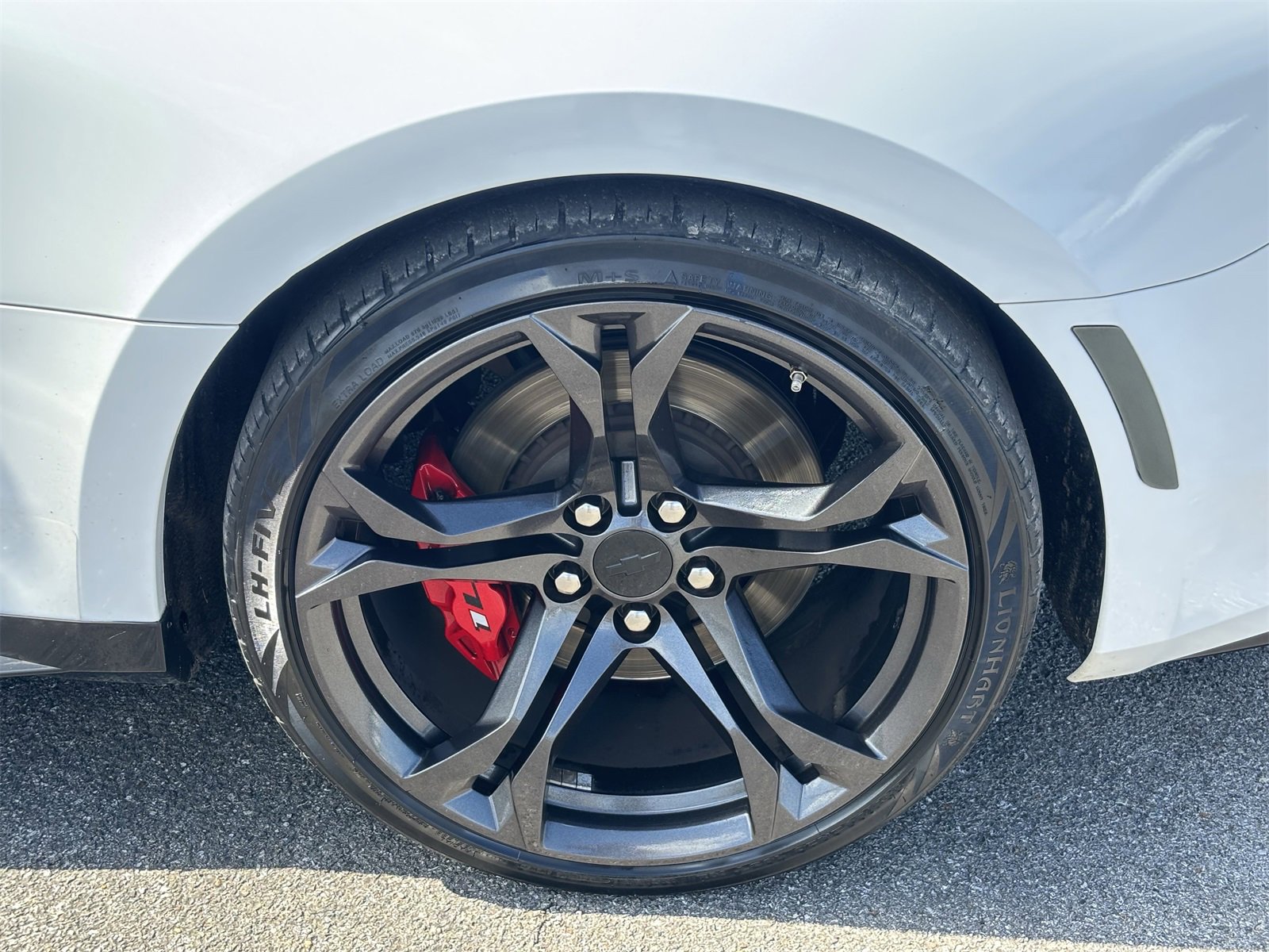 Used 2019 Chevrolet Camaro SS image 15