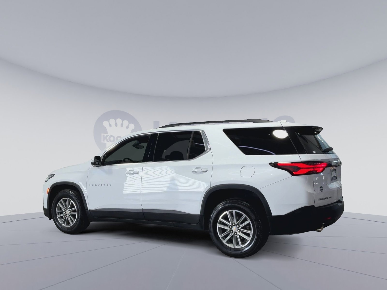 Used 2023 Chevrolet Traverse LT image 8