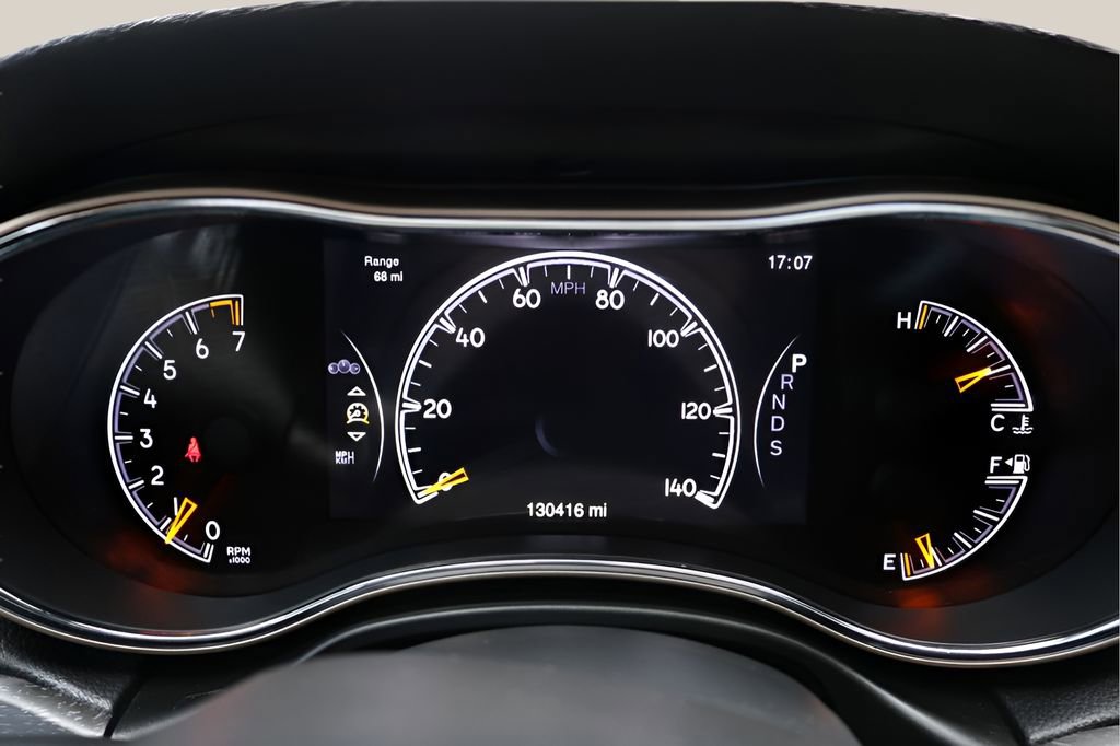 Used 2015 Jeep Grand Cherokee Altitude AWD/4WD image 28