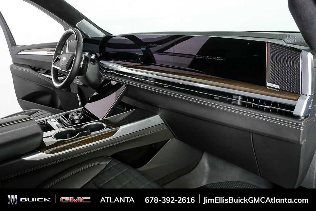 Used 2025 Cadillac Escalade ESV Sport Platinum image 29