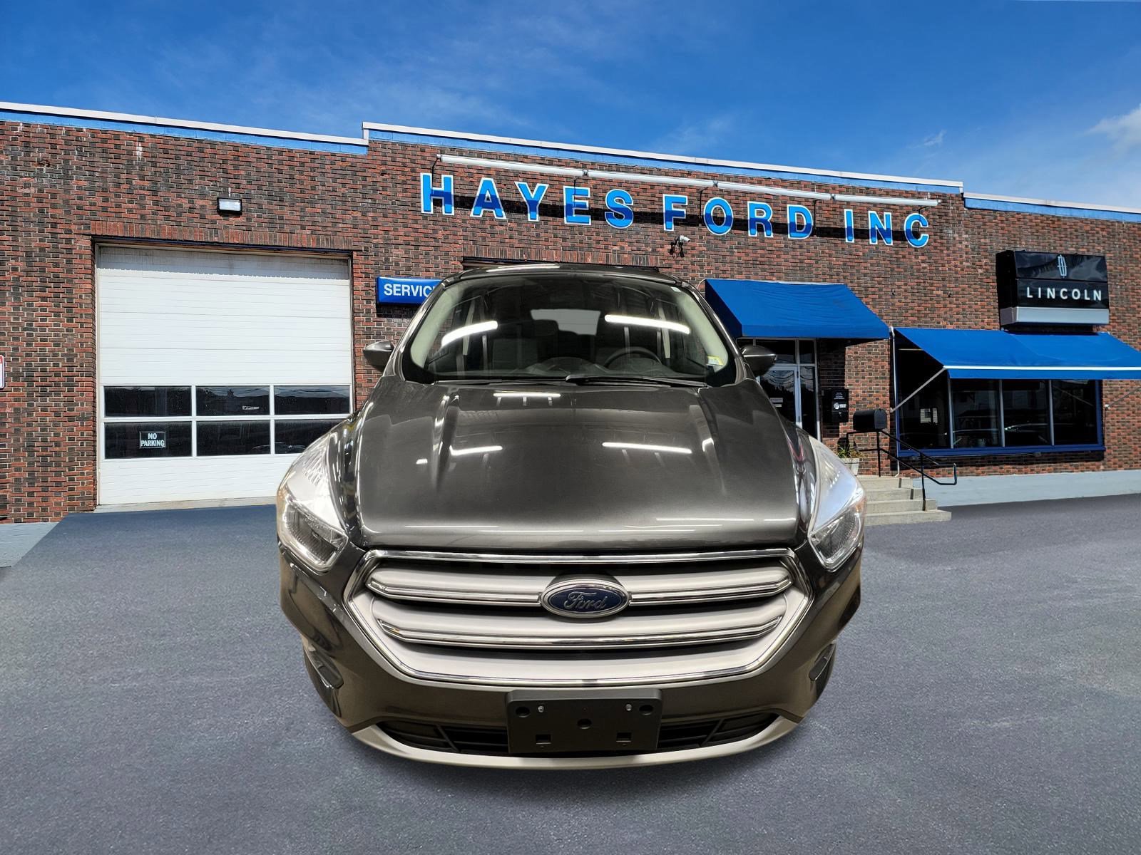 Used 2017 Ford Escape SE image 3