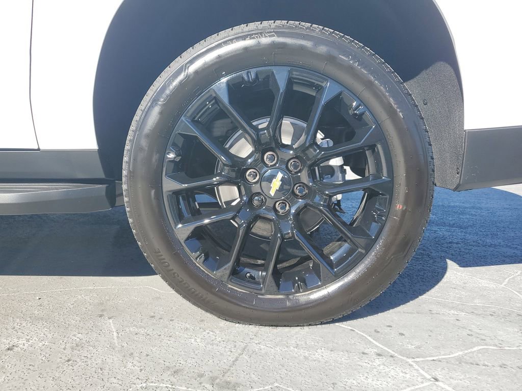 New 2026 Chevrolet Suburban RST image 5