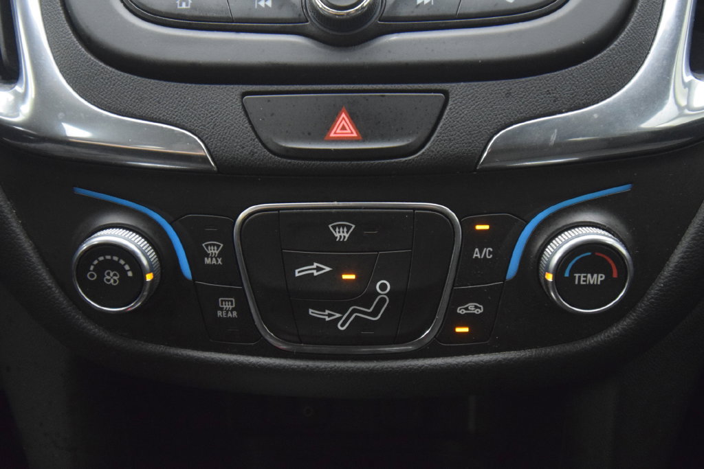 Used 2018 Chevrolet Equinox LT FWD image 26