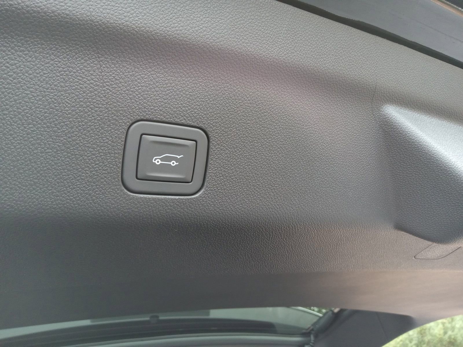 Used 2026 Cadillac Escalade Platinum Sport w/ LPO, ONYX Package image 28