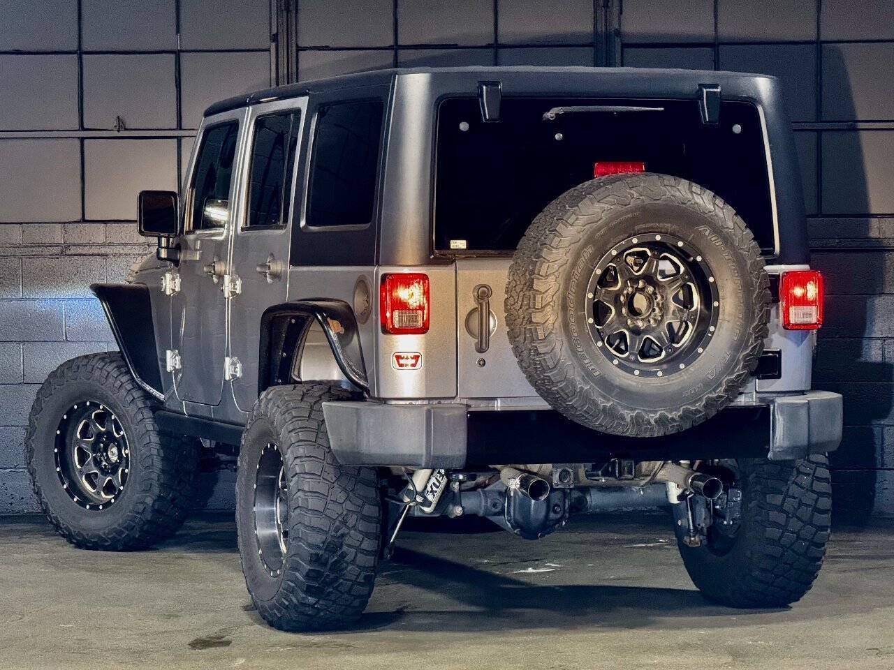 Used 2017 Jeep Wrangler Unlimited Sport AWD/4WD image 4