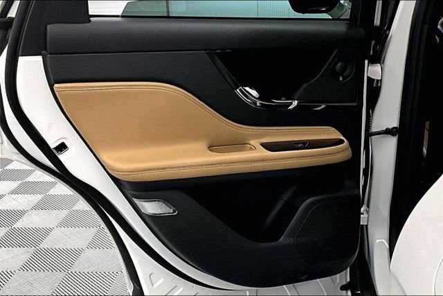 Used 2021 Lincoln Corsair Reserve w/ Equipment Group 201A image 22