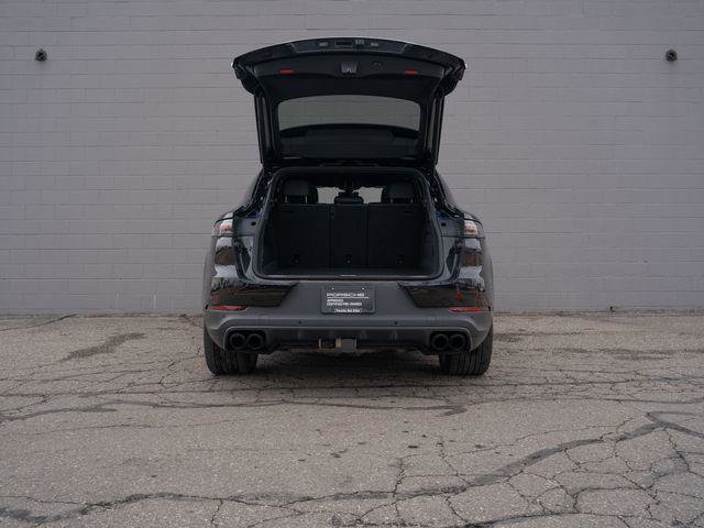 Certified 2023 Porsche Cayenne S AWD/4WD image 14
