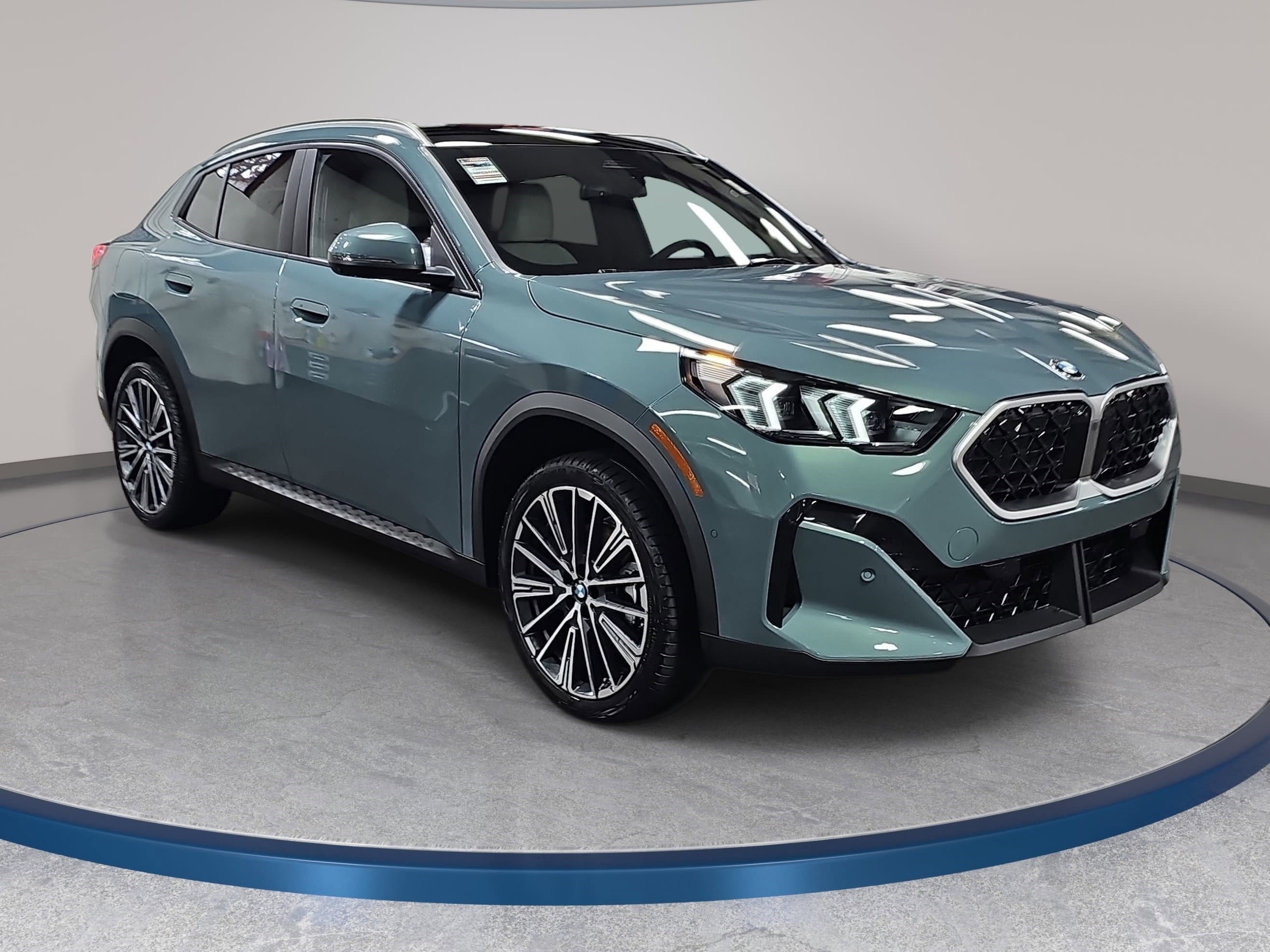 New 2026 BMW X2 xDrive28i w/ Technology Package image 3