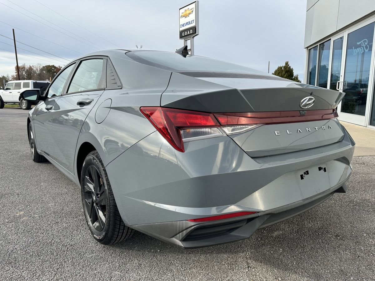 Used 2021 Hyundai Elantra SEL image 7