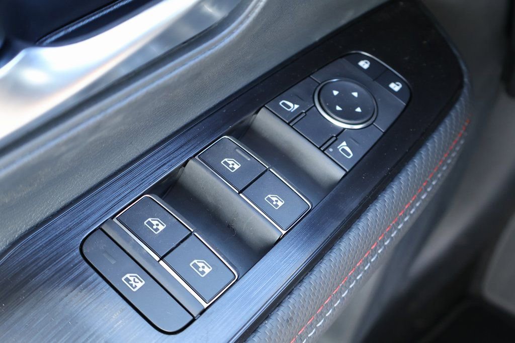 New 2026 Nissan Kicks SR w/ Cold Weather Package image 14