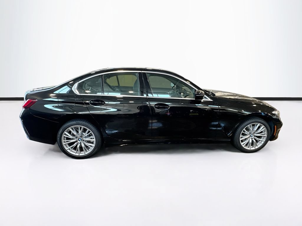 Used 2024 BMW 330i xDrive Sedan w/ Convenience Package AWD/4WD image 4
