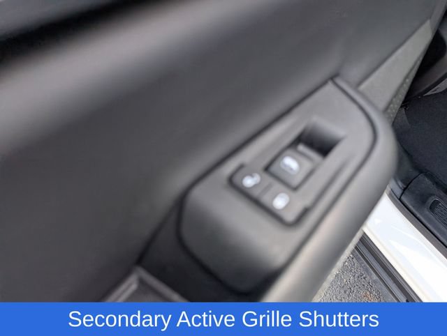 Used 2025 Jeep Grand Cherokee Altitude AWD/4WD image 16