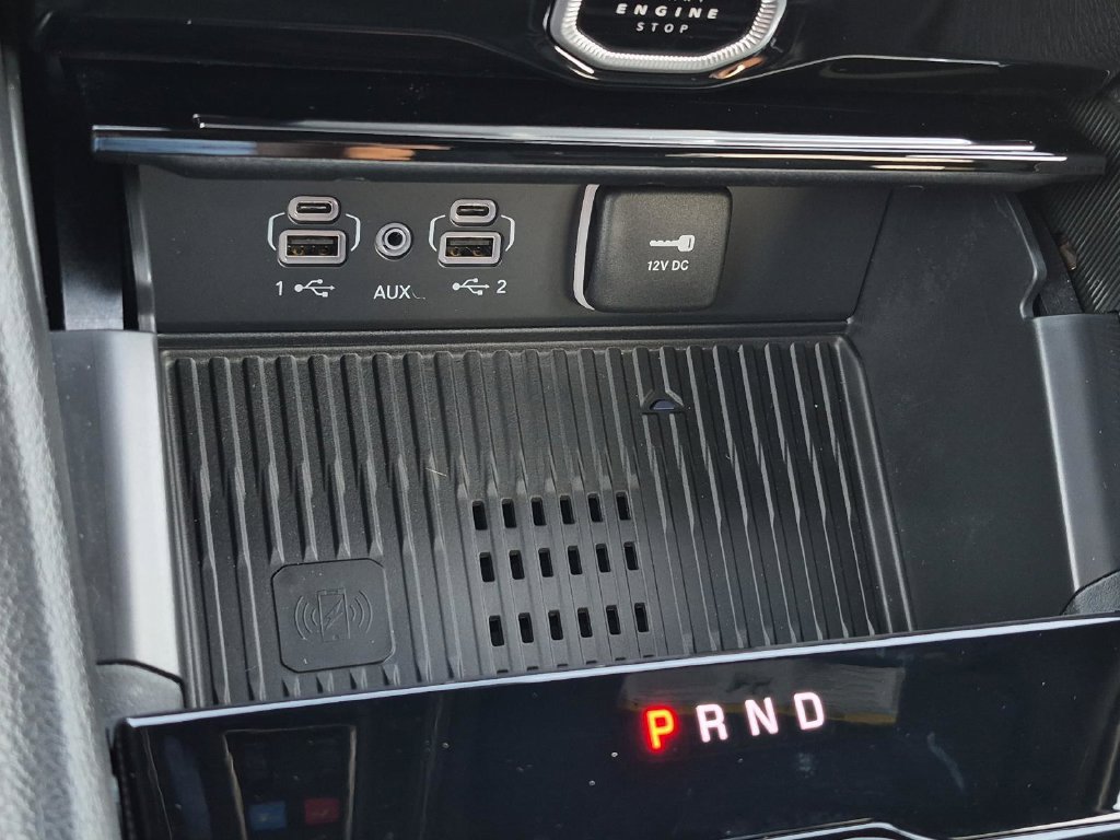 New 2026 Jeep Grand Cherokee Altitude RWD image 31