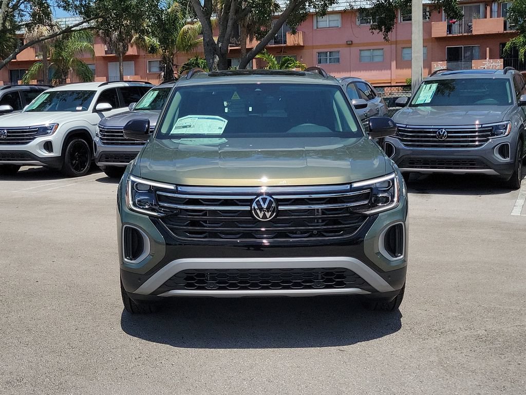 New 2026 Volkswagen Atlas Peak Edition AWD/4WD image 2