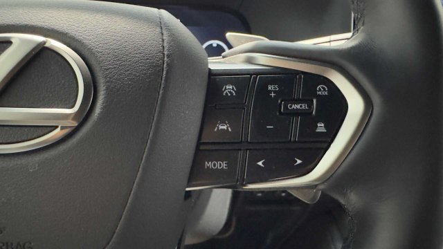 Used 2024 Lexus GX 550 w/ Cold Area Package AWD/4WD image 32