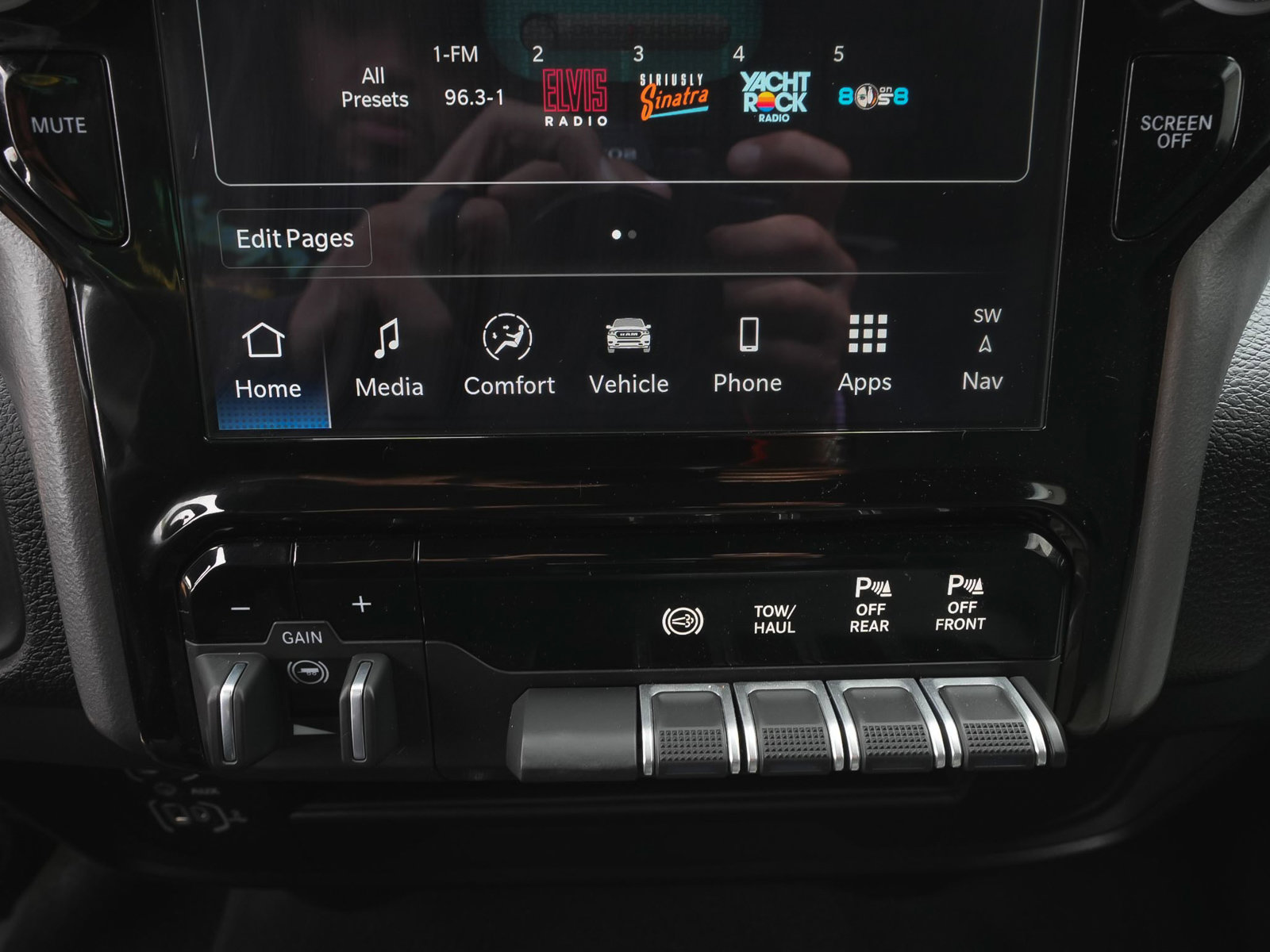 Used 2025 RAM 2500 Big Horn AWD/4WD image 24